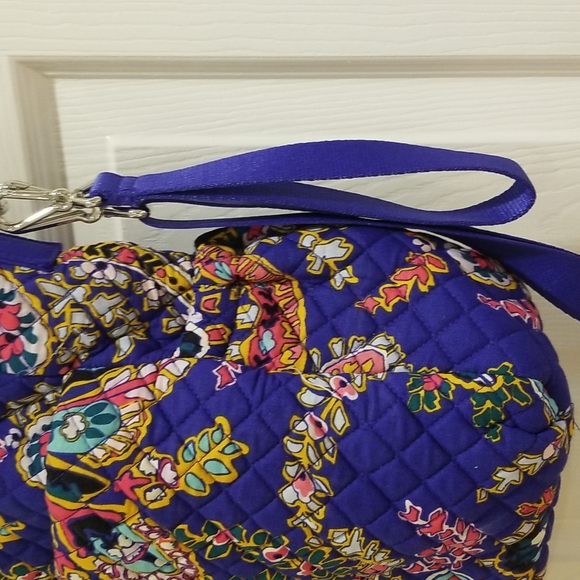 Vera bradley ultimate baby bag two large front slip pocket.Two insulated packet - Picture 3 of 7
